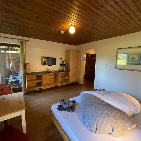 Konukevi Apartpension Barenwirt