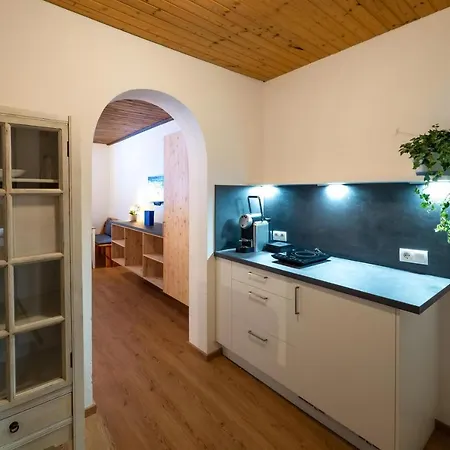 Konukevi Apartpension Barenwirt