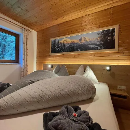 Konukevi Apartpension Barenwirt